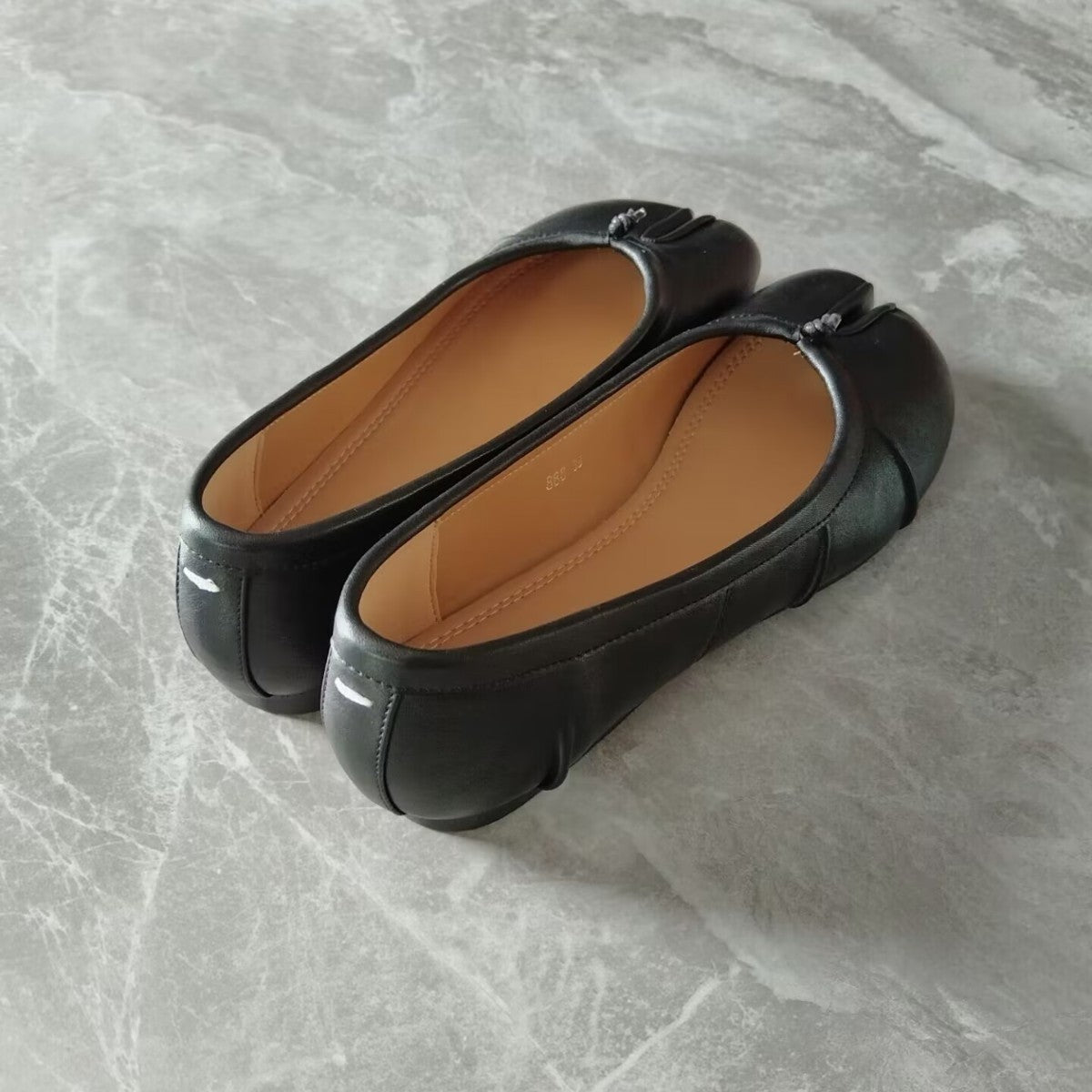 Pleated Split-Toe Ballet Flats