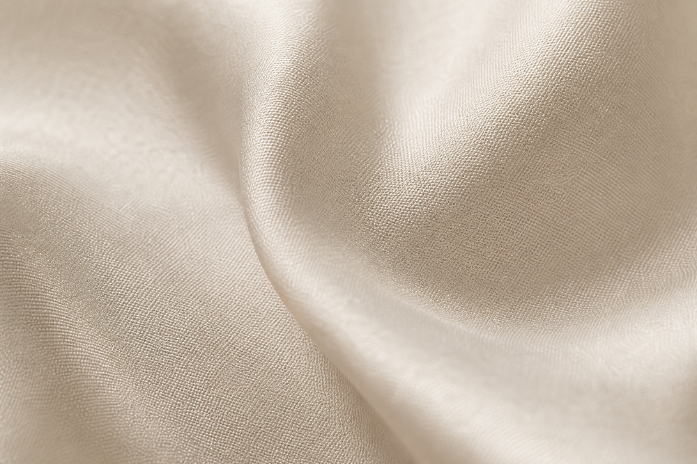 Drapiertes Satin Maxi-Kleid