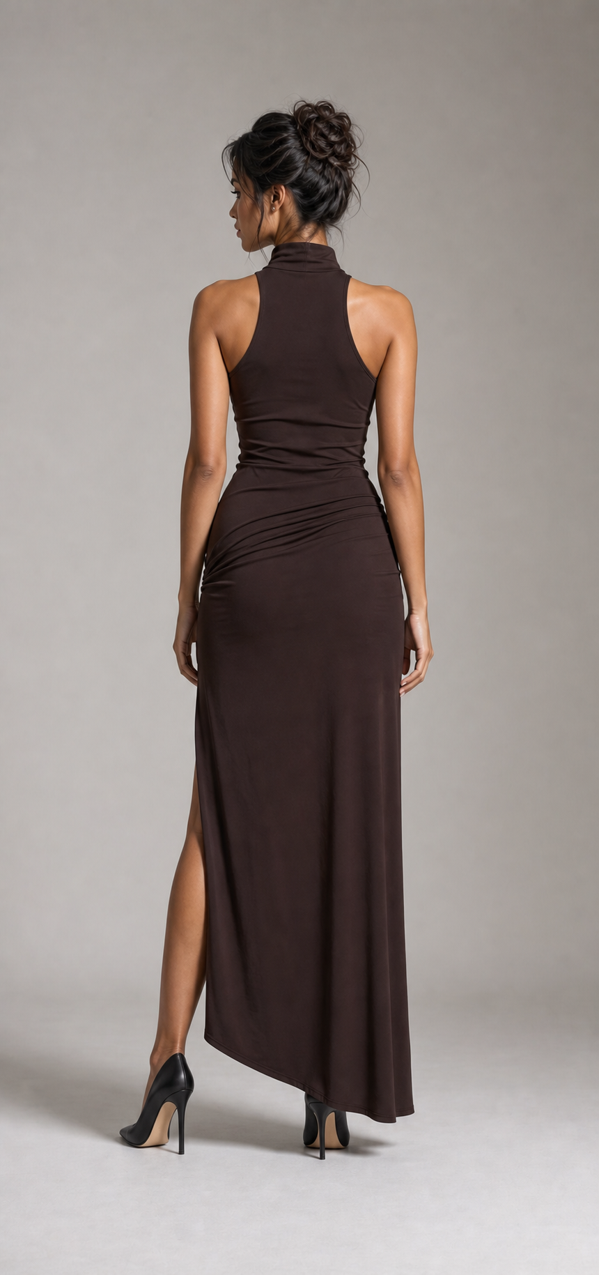 Ärmelloses Midi-Kleid mit Schlitz und Knotendetail